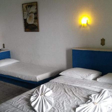 Pousada Da Costa Caraguatatuba Phòng bức ảnh